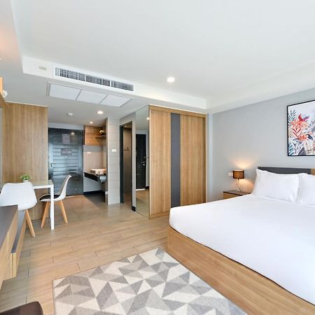 Raweewan Residence Hotel Bangkok Buitenkant foto
