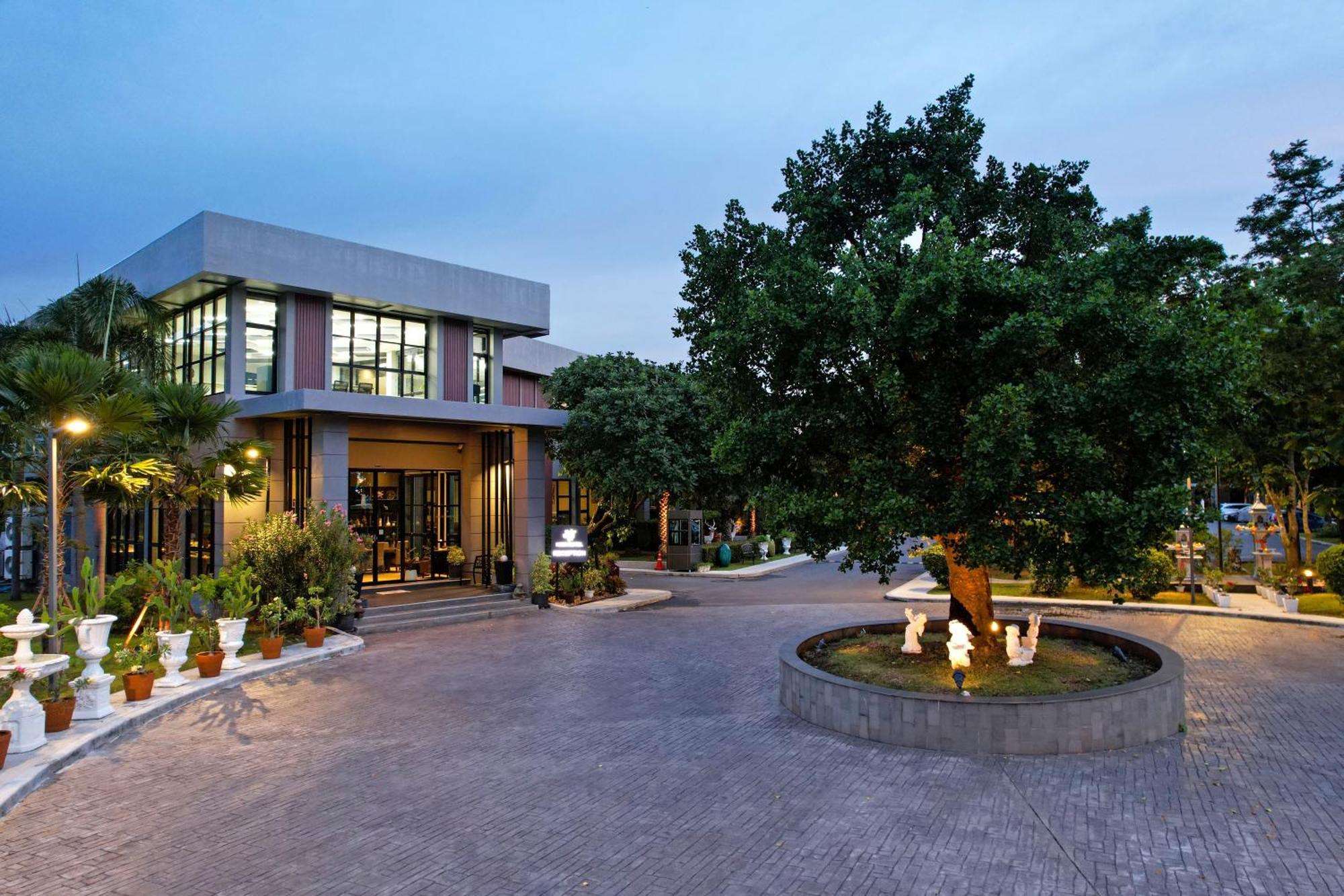 Raweewan Residence Hotel Bangkok Buitenkant foto