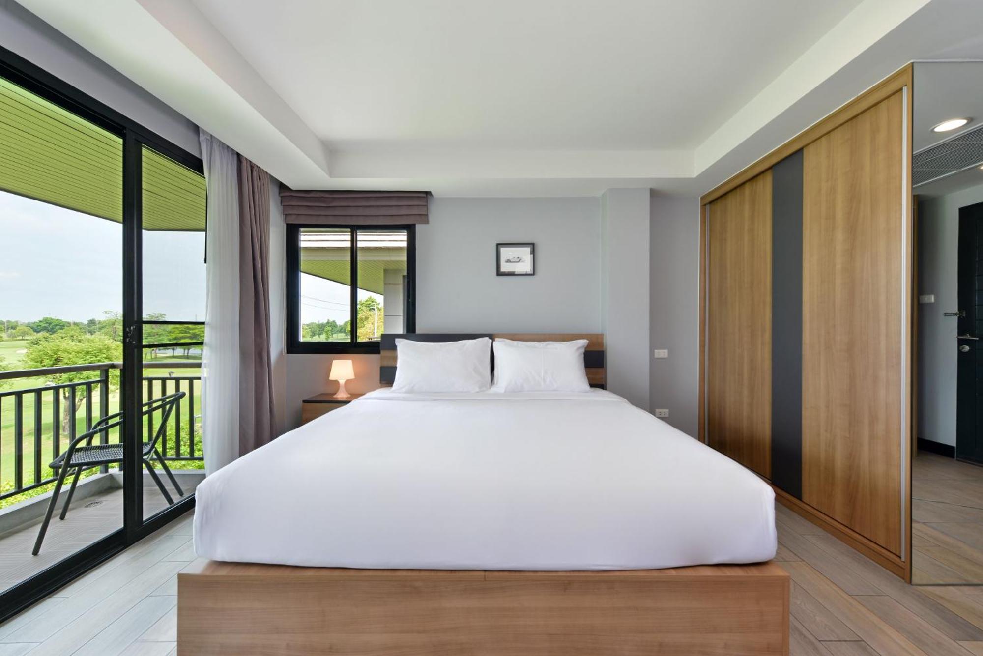 Raweewan Residence Hotel Bangkok Buitenkant foto