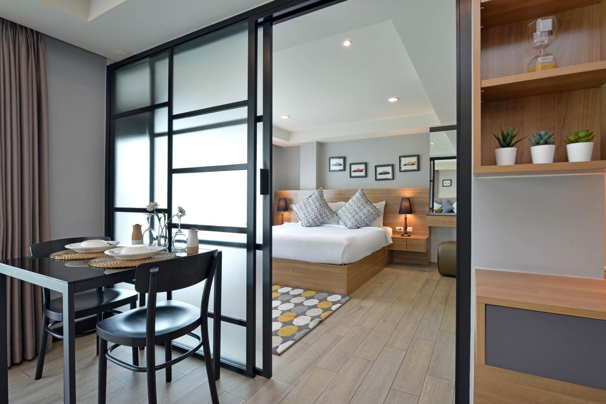 Raweewan Residence Hotel Bangkok Buitenkant foto